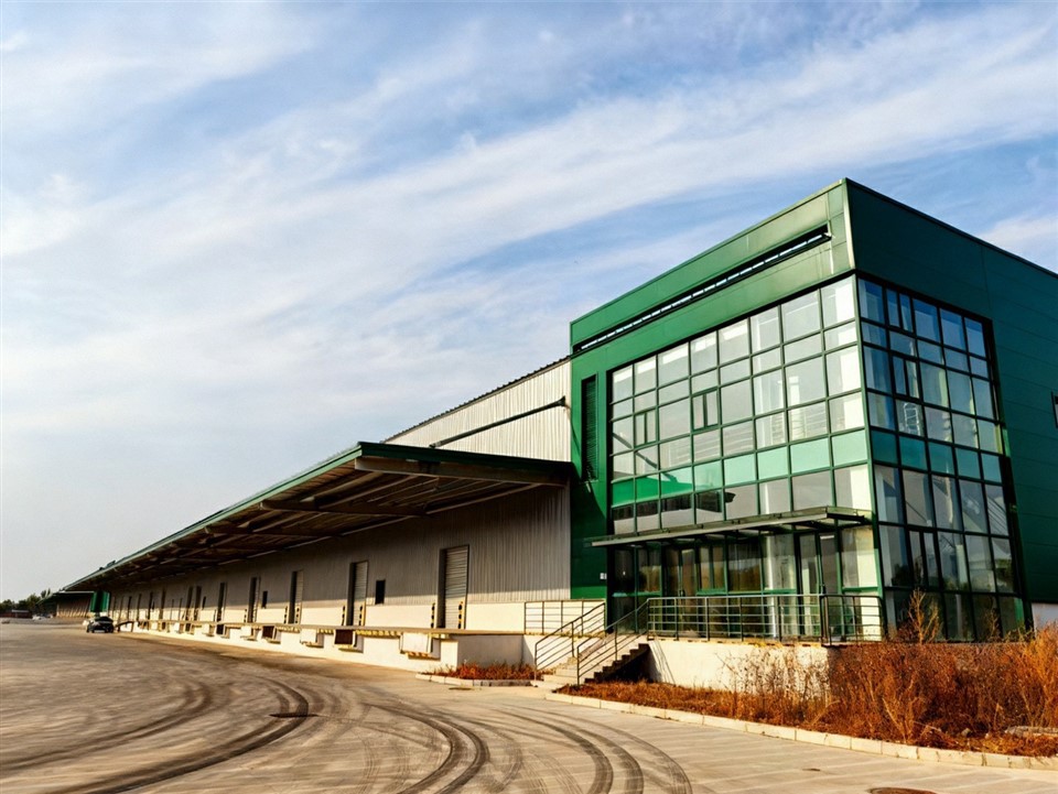 Logistički centar čeličnih konstrukcija
